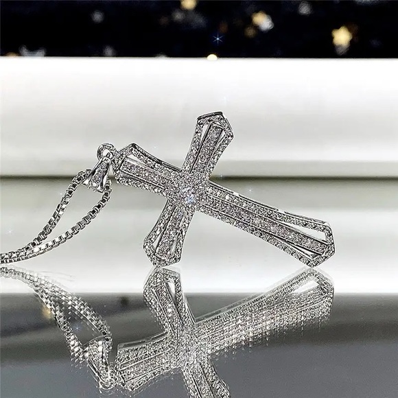 Jewelry - New Simulated Diamonds S925 Sterling Silver Classic Twinkling Cross Pendant